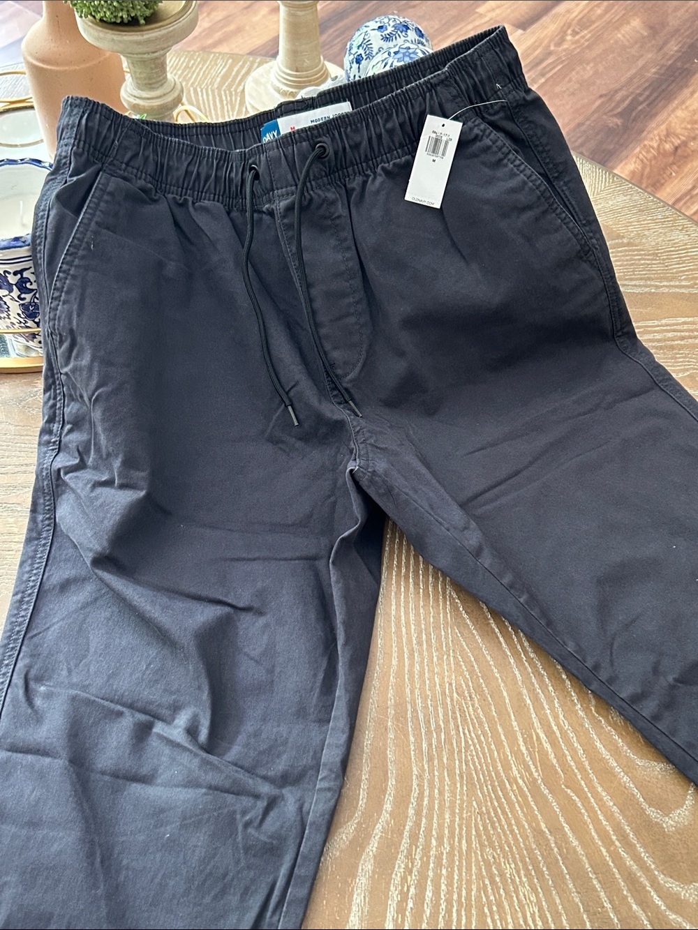 NWT! Men's Old Navy Black Joggers Elastic Waist Drawstring Pants medium